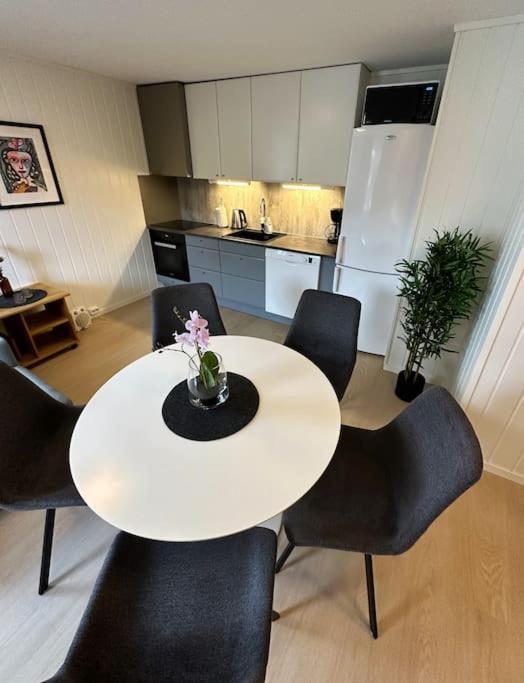 Moderne Sentral Leilighet Med 3 Soverom - Saltus 트롬쇠 외부 사진